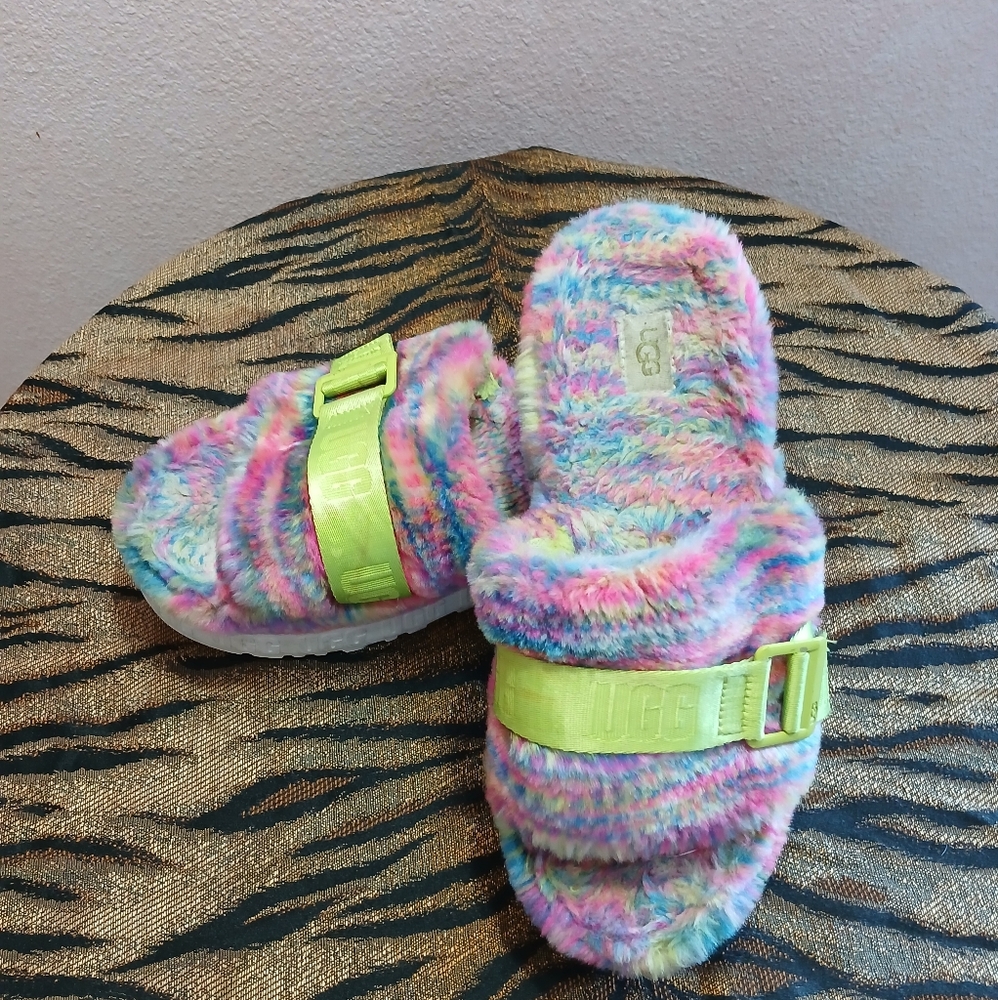 UGG Womans Fluffita Pixelate Platform Sandals Multicolor Slide-Ons Size 8